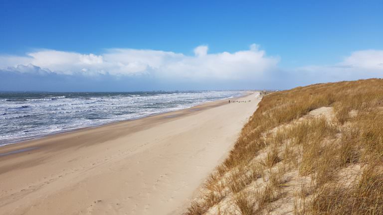 La plage du Linès à Plouhinec.