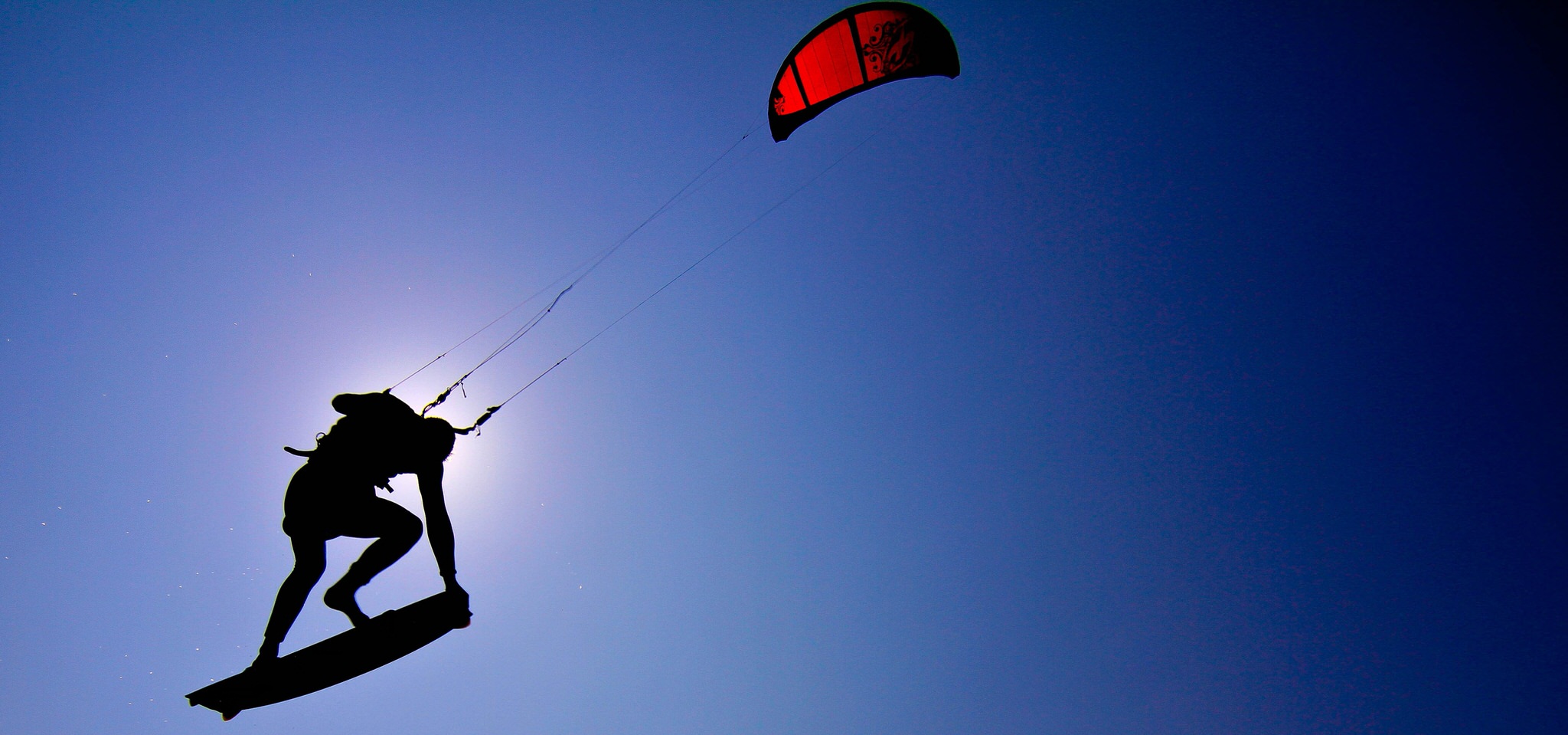 Envolée de kitesurf à Lorient Bretagne Sud (Morbihan)