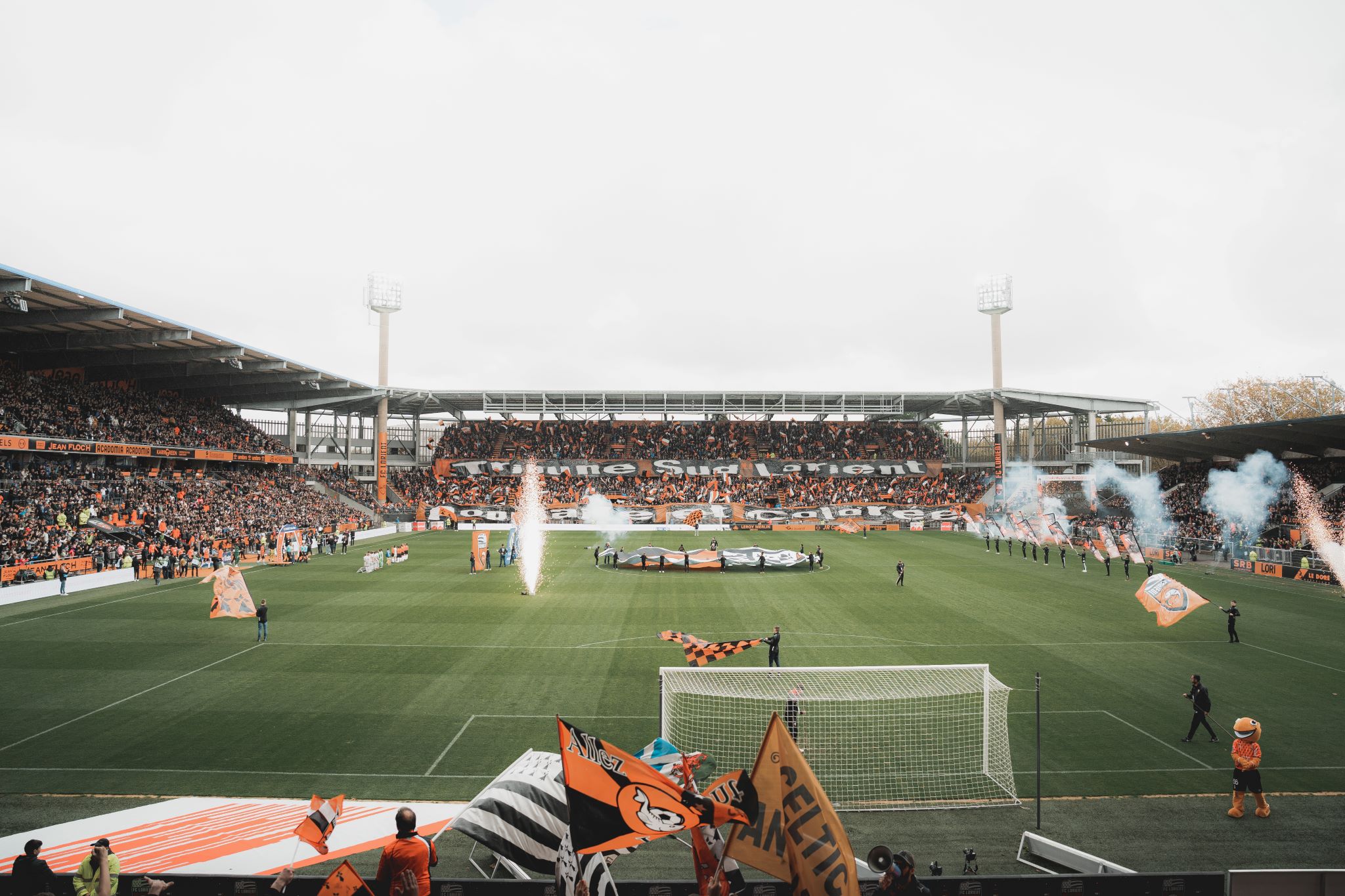 Match de foot du FC Lorient au stade du Moustoir à Lorient (Morbihan)