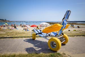 Véhicule handicapé plage de L'Anse du Stole