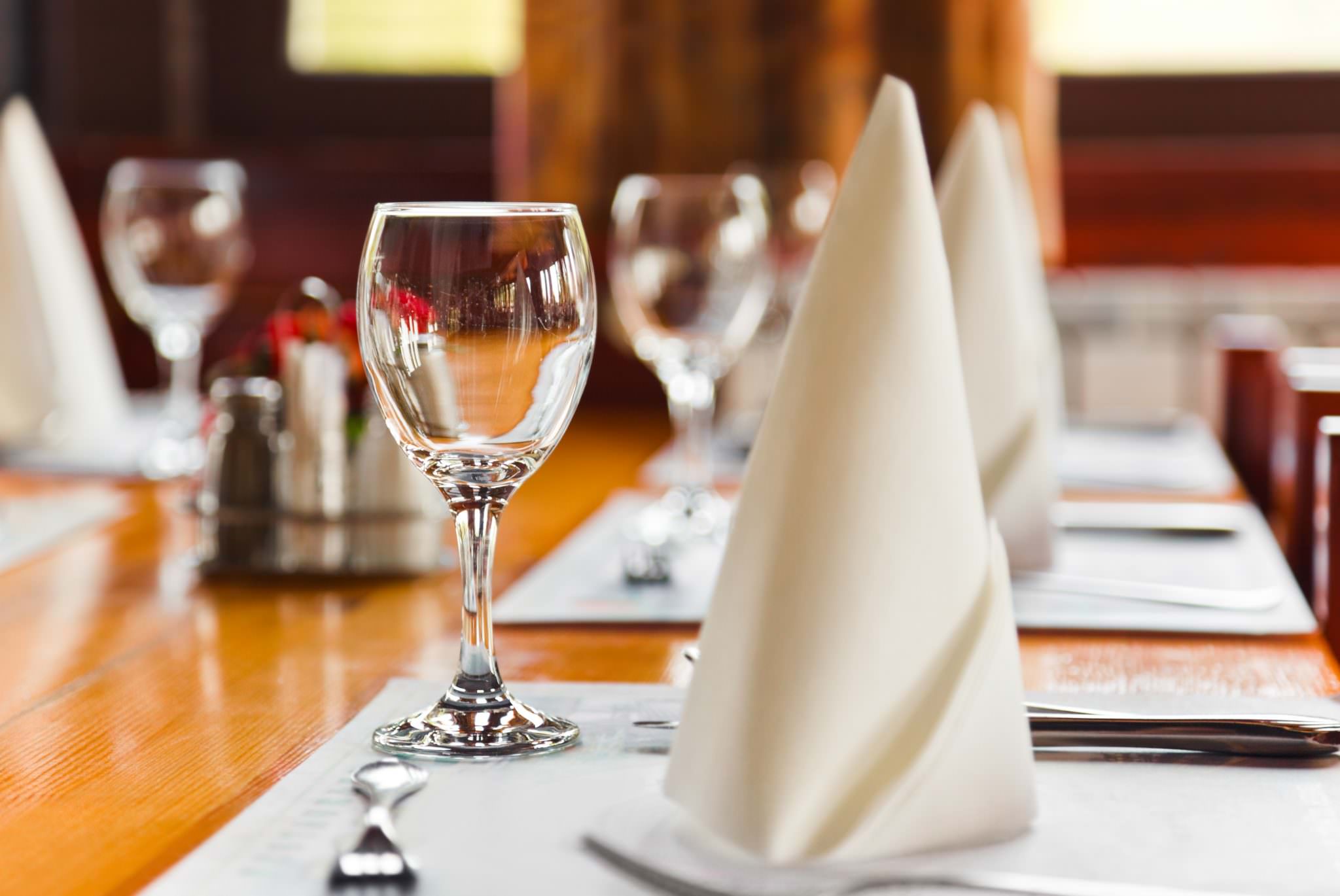 Table de restaurant à Lorient Bretagne Sud