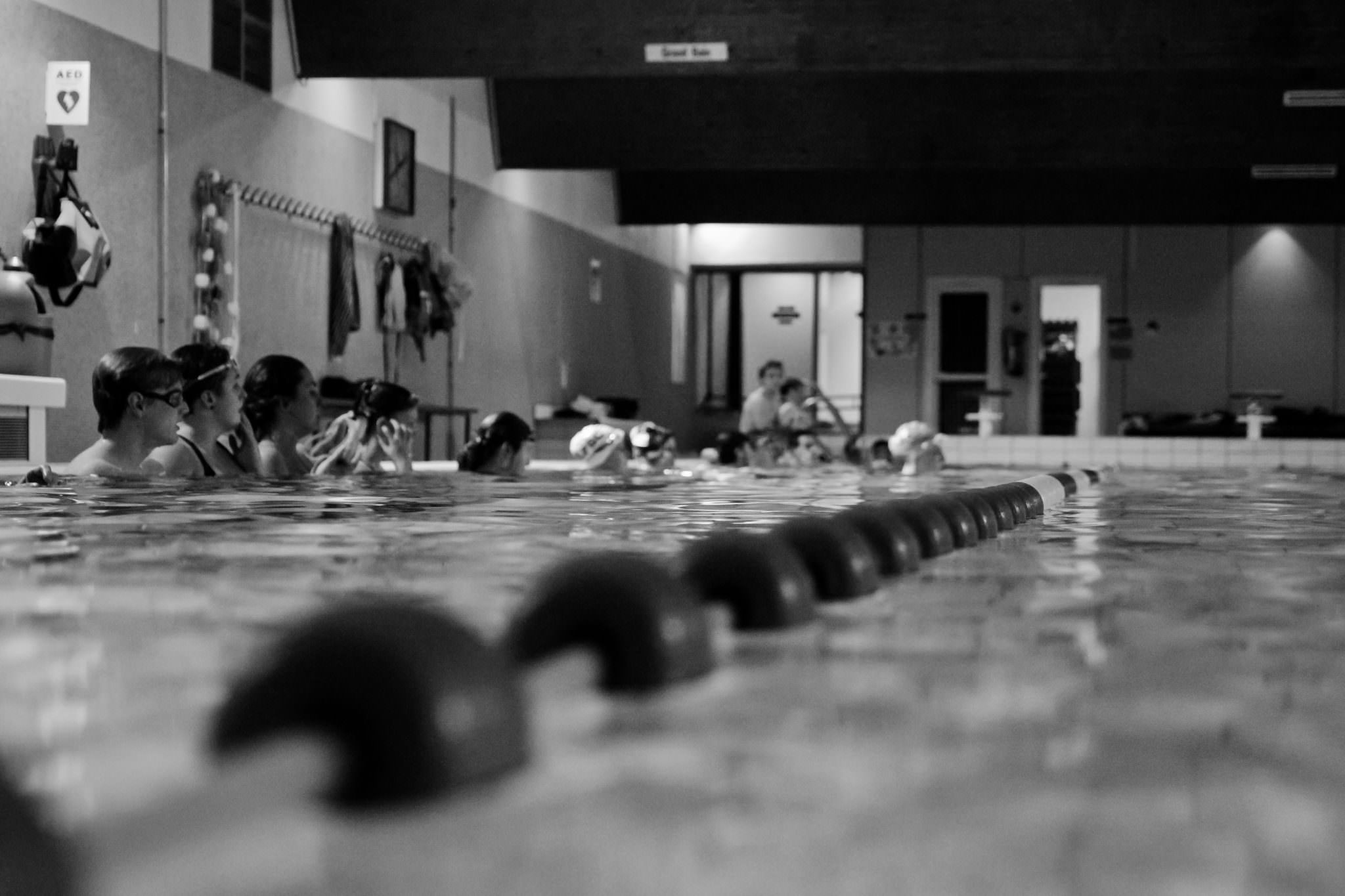 cours de natation à la piscine de Caudan