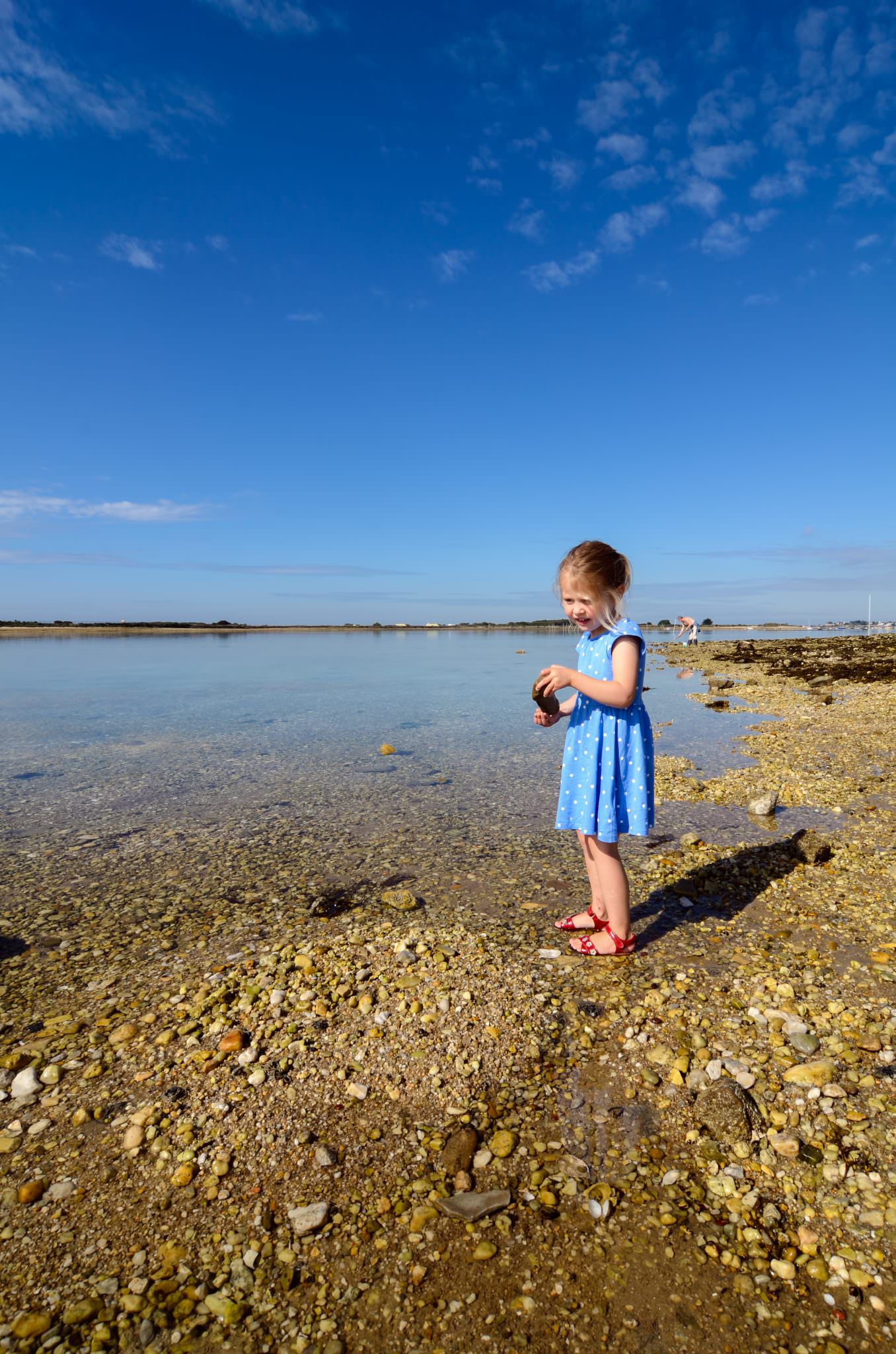 Jeune fille à la plage de Riantec