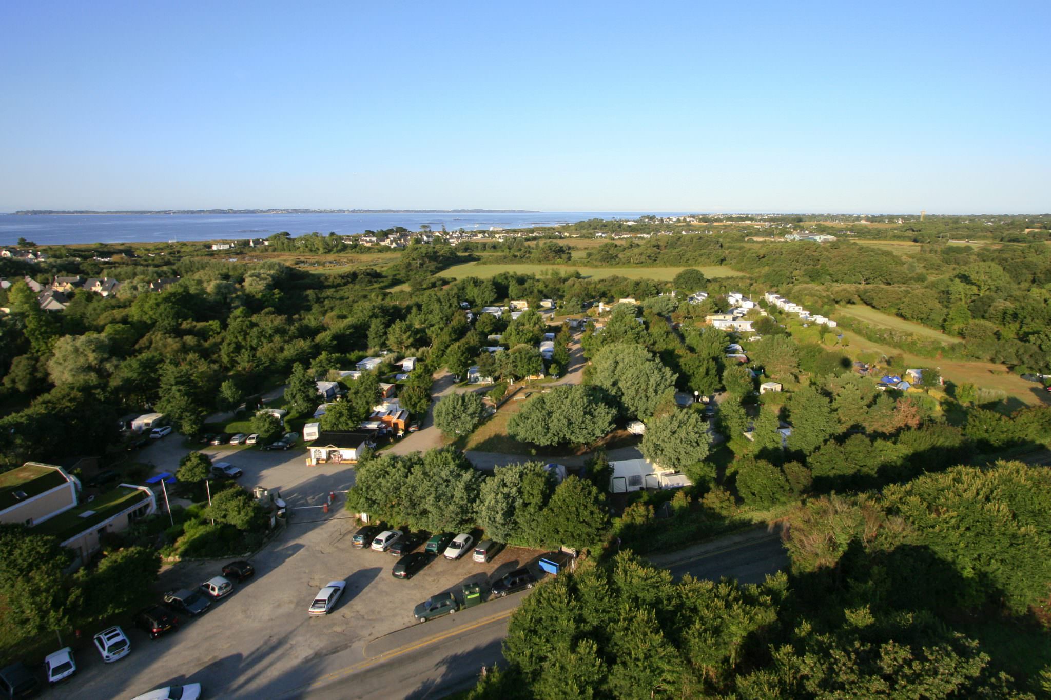 Vue du camping de la fontaine à Larmor-plage