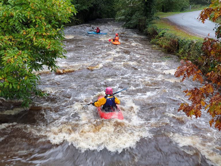 Inguiniel -Berné, descente en canoë-Kayak sur le Scorff dans la forêt de Pont-Calleck