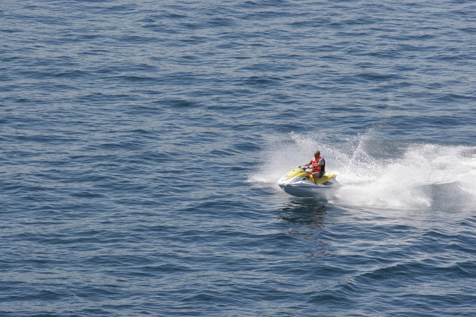 Jet ski en mer à Lorient Bretagne Sud (Morbihan)