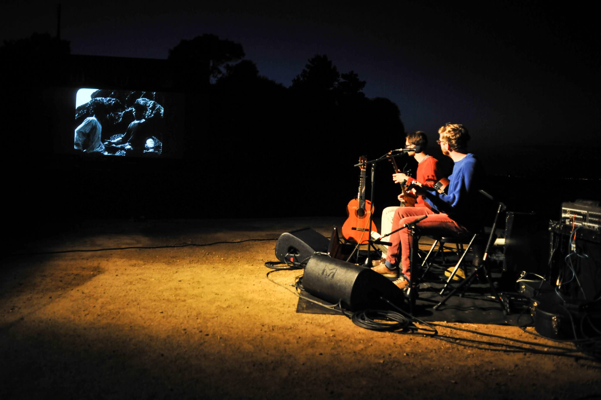 Projection pendant le Festival du Film Insulaire de l'île de Groix (Morbihan)