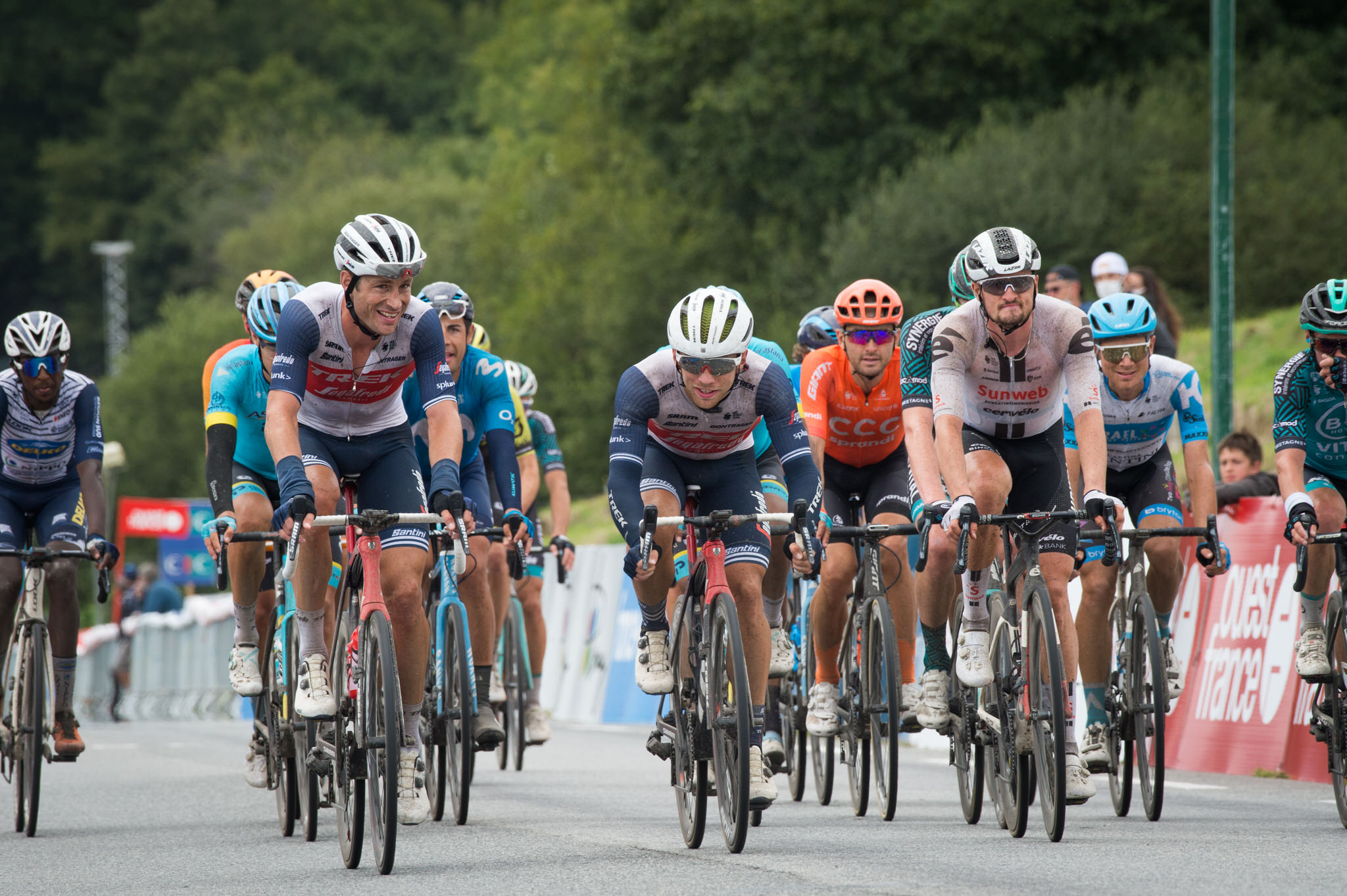 Coureurs cyclistes du Grand prix de Plouay - Bretagne Classic Ouest-France à Plouay (Morbihan)