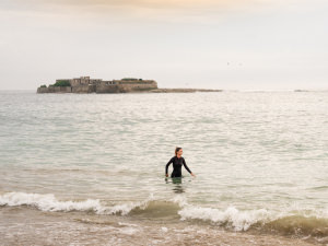 Marche aquatique (longe côte) sur la plage du Fort-Bloqué à Guidel - Ploemeur (Morbihan)