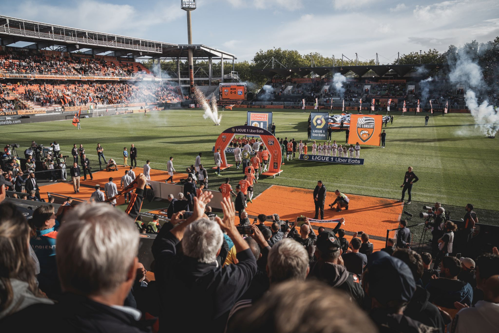 Match de Foot Ligue 1 Uber Eats FC Lorient - Olympique Lyonnais au Stade du Moustoir à Lorient (Morbihan)