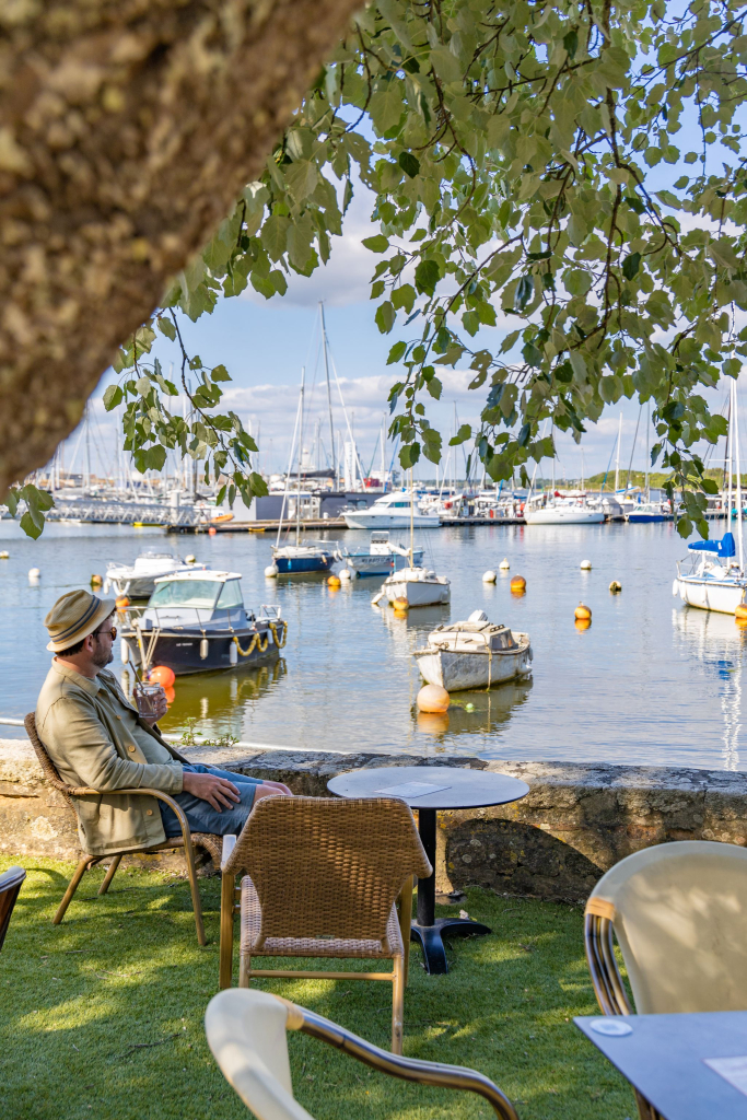 Terrasse de la Villa Margaret au port de Kernével de Larmor-Plage (Morbihan)