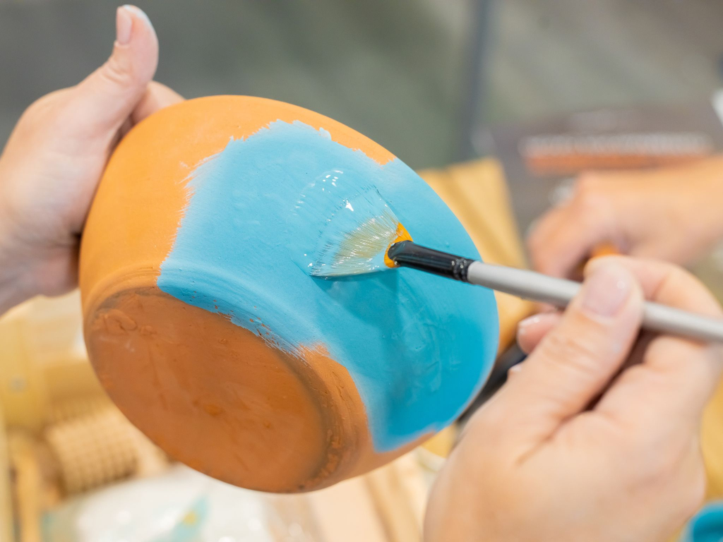 Atelier de peinture sur céramique à Lorient Bretagne Sud (Morbihan)