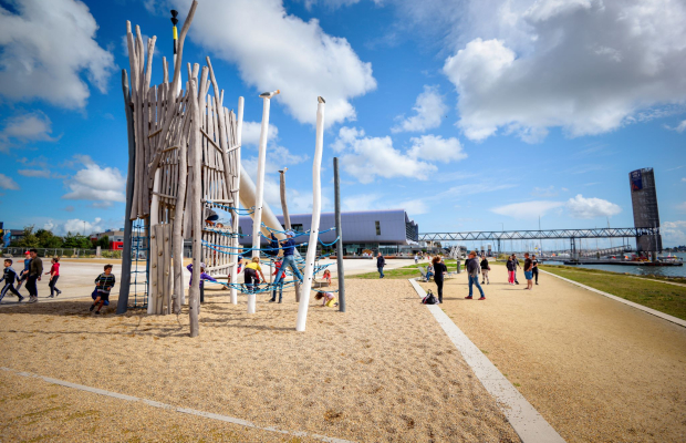 Aire de jeux pour enfants à Lorient La Base (Morbihan)