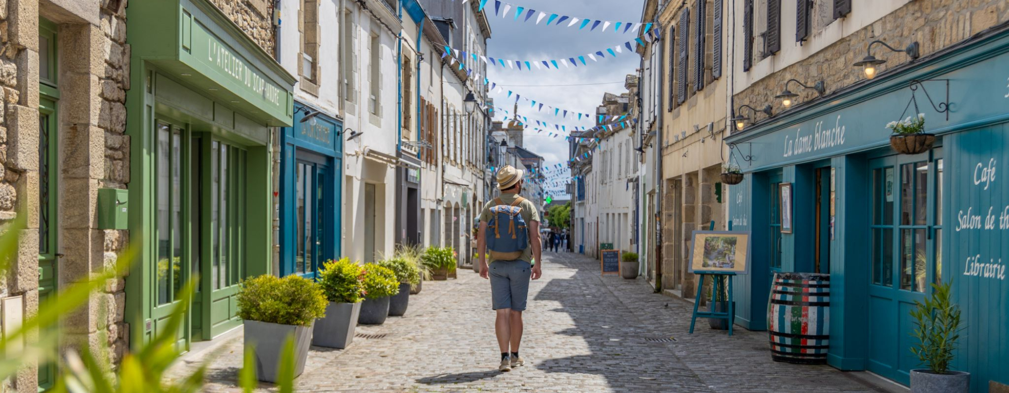 Balade dans la Grande Rue de Port-Louis (Morbihan)