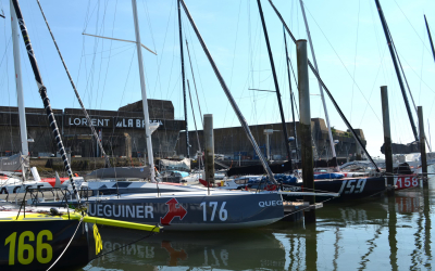 Bateaux Class40 au pôle course au large de Lorient La Base (Morbihan)