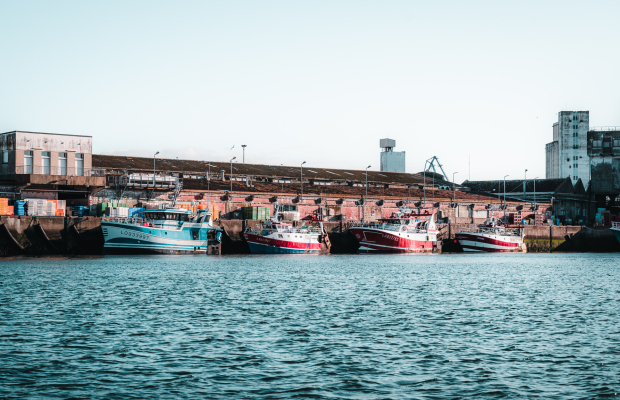 Bateaux à quai au port de pêche de Keroman, Lorient (Morbihan)