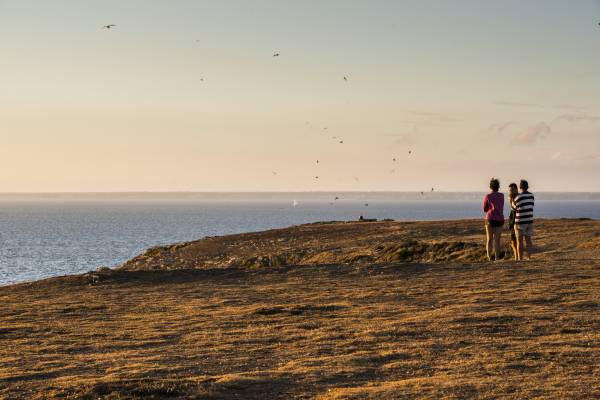 Coucher de soleil à la pointe de Pen Men sur l'île de Groix (Morbihan)