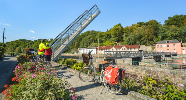 Cyclotourisme, balade à vélo sur le Chemin de Halage du Blavet entre Hennebont et Pontivy (Morbihan)