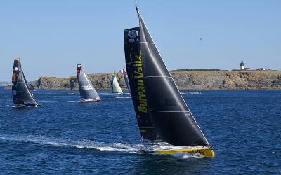 Bateaux de course IMOCA au large de l'île de Groix, pendant le Défi Azimut (Morbihan)