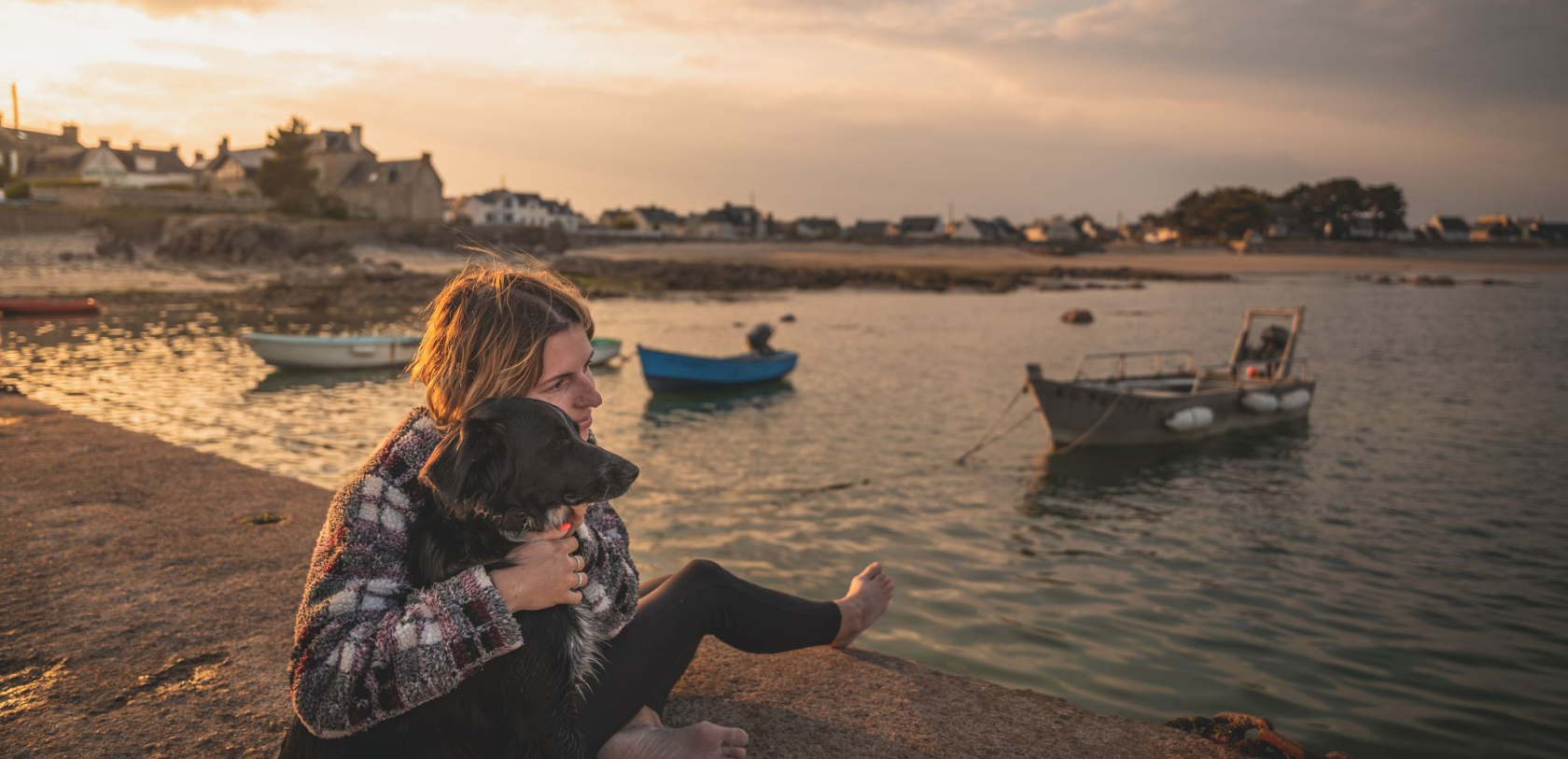 Lever de soleil pendant une balade avec son chien à Gâvres (Morbihan)