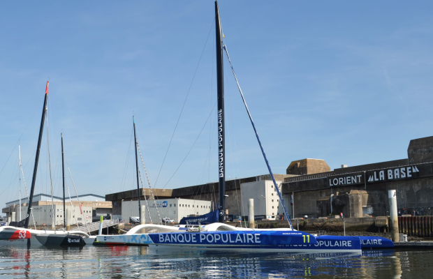 Trimaran Ultim Banque Populaire au pôle course au large de Lorient La Base