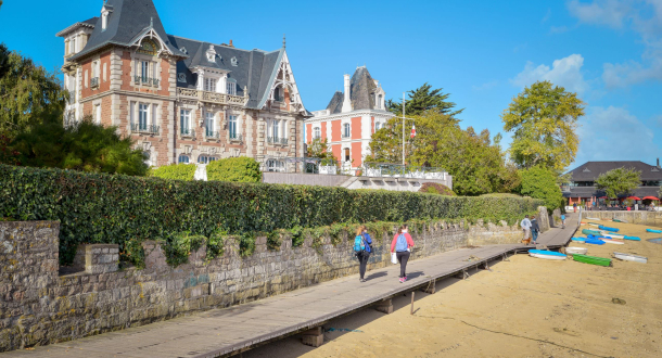 Villa Kerlilon face au port de Kernevel à Larmor-Plage